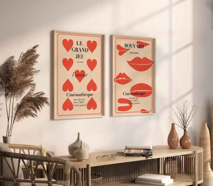 Fransız Sineması Estetiği: 2'li Poster Seti – Retro Dudak ve Kalp Tasarımları