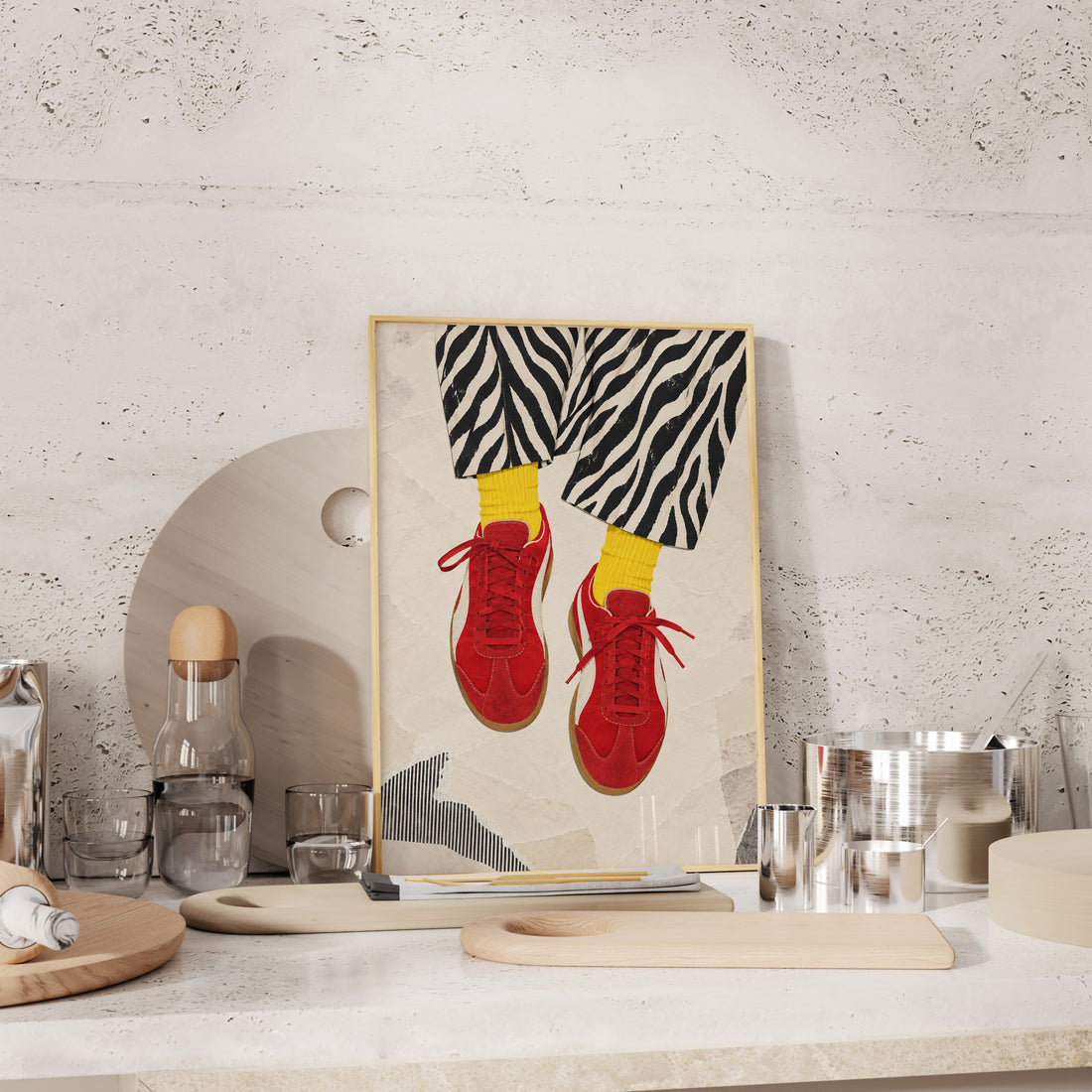 Kırmızı Puma Sneaker, Sarı Çorap ve Zebra Desenli Pantolon – Retro Moda ve Ayakkabı Posteri