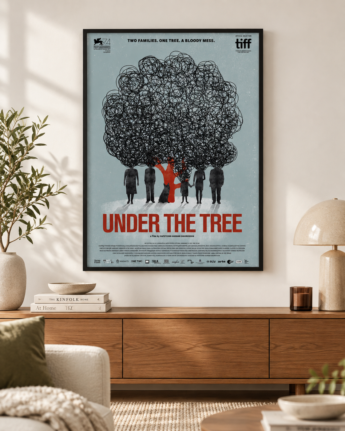 Under the Tree Film Afişi - Undir trénu