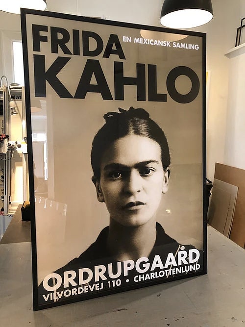 Frida Kahlo - Çok Nadir Sergi Afişi - En Mexicansk samling Art101.shop